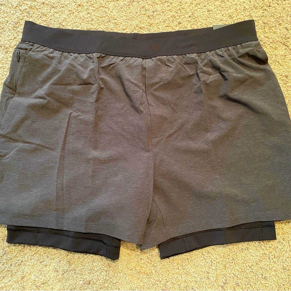 Men’s gym shorts